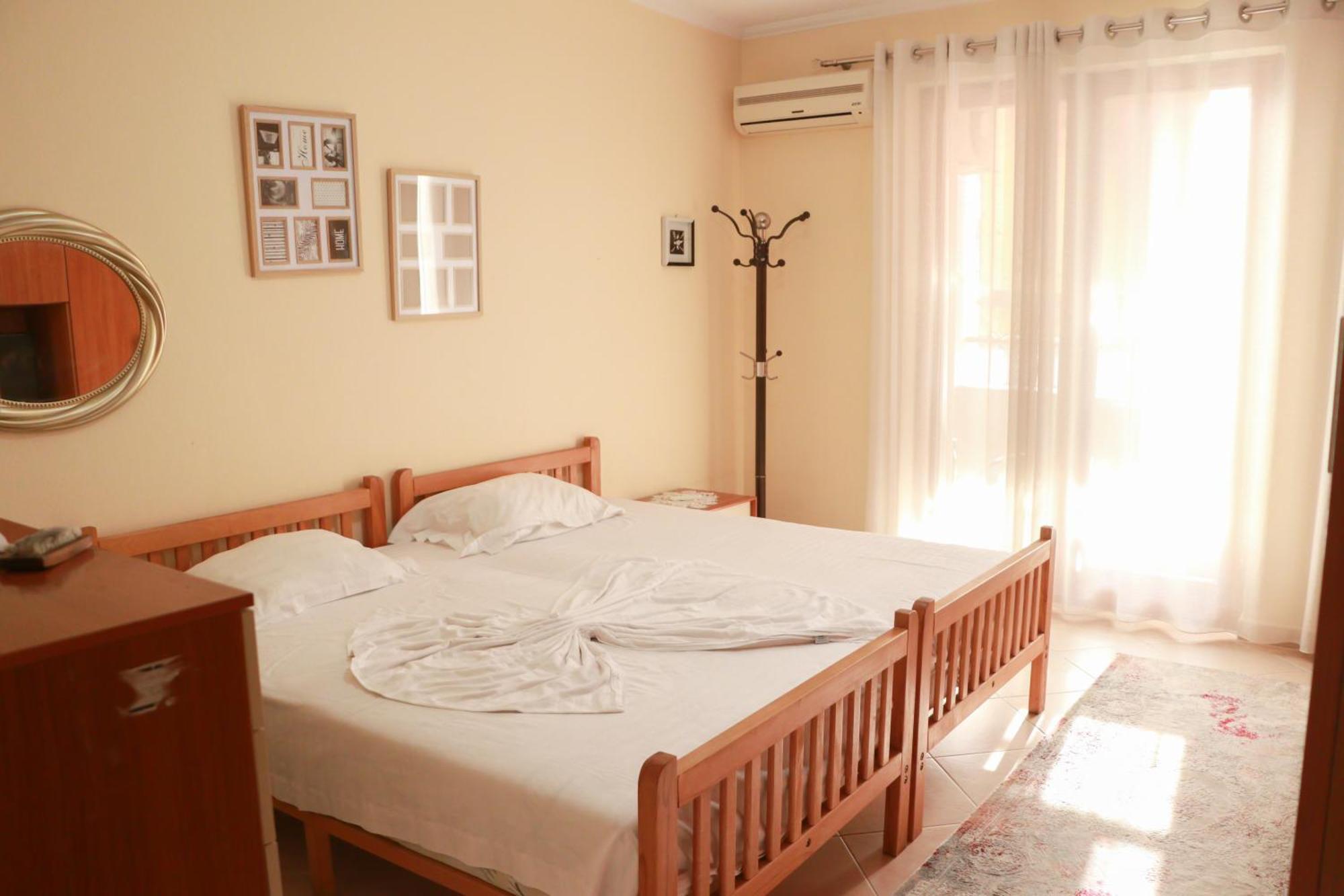 Nest&Rest Studios Tirana Esterno foto
