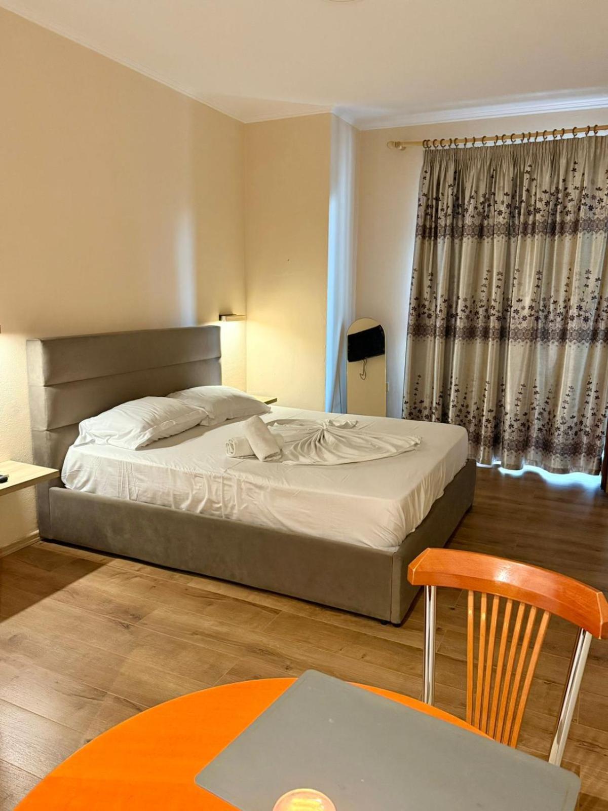 Nest&Rest Studios Tirana Esterno foto